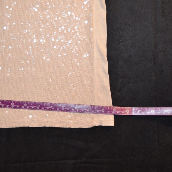 Made in Italy full sequin front nude henley camisole size S - Picture 10 of 15